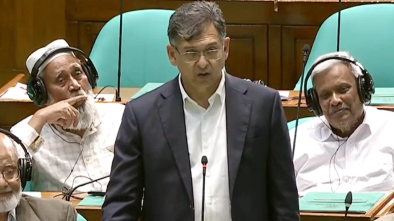 প্রধান উপদেষ্টা পদত্যাগ করবেন না: ফাইজ তাইয়েব আহমেদ