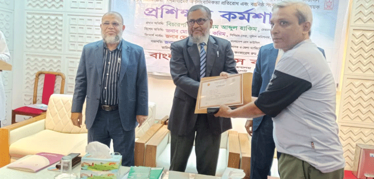 প্রধান উপদেষ্টা পদত্যাগ করবেন না: ফাইজ তাইয়েব আহমেদ