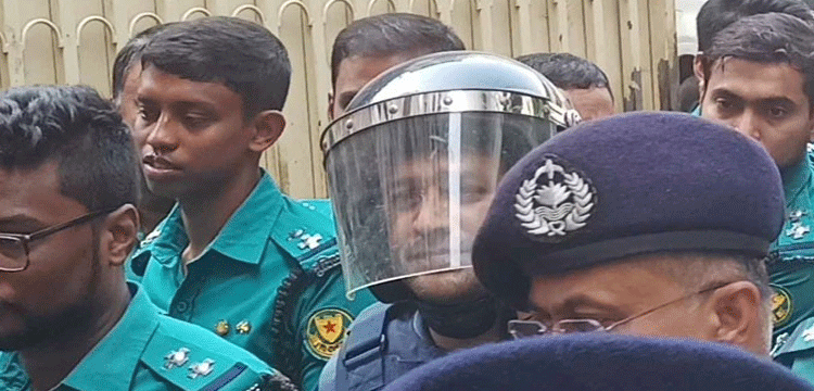 প্রধান উপদেষ্টা পদত্যাগ করবেন না: ফাইজ তাইয়েব আহমেদ