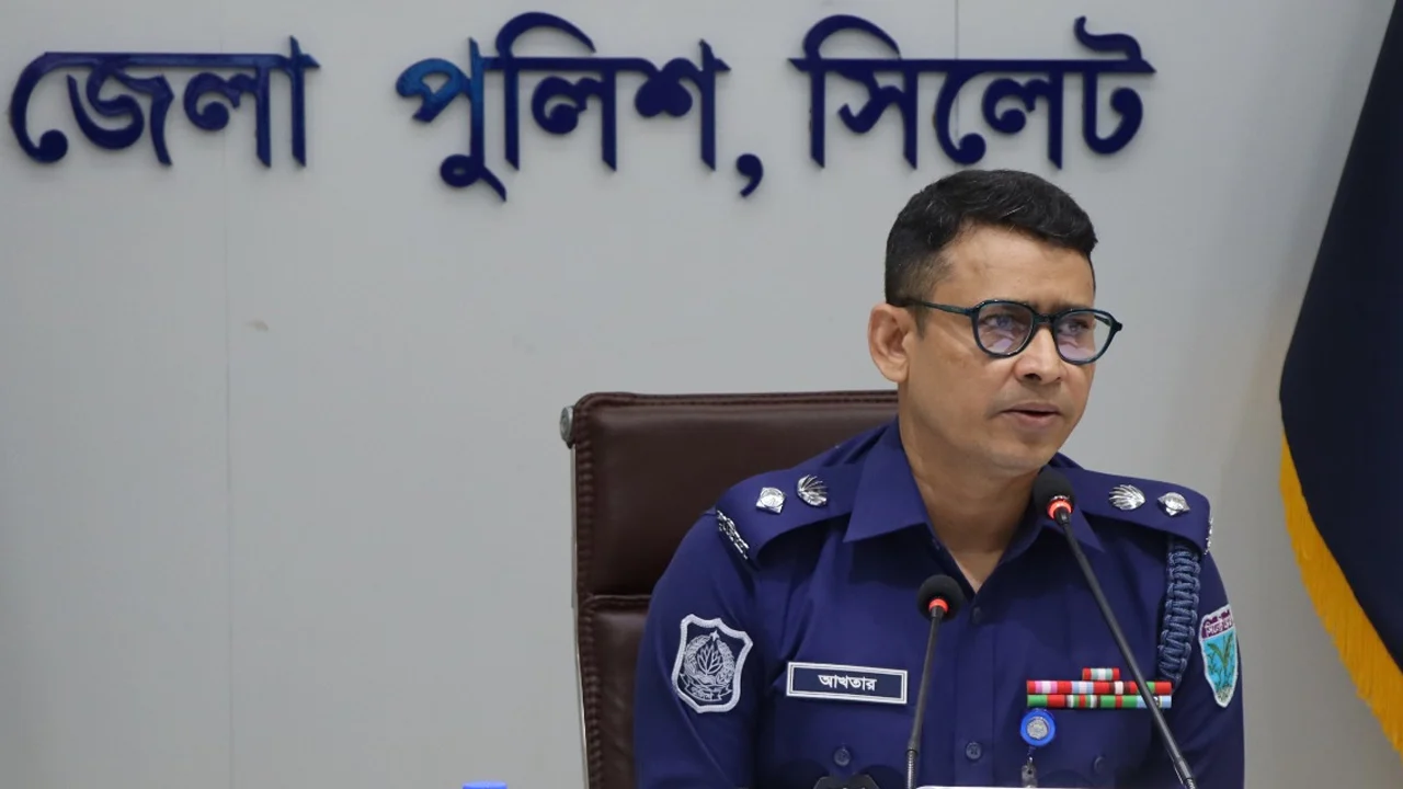 প্রধান উপদেষ্টা পদত্যাগ করবেন না: ফাইজ তাইয়েব আহমেদ