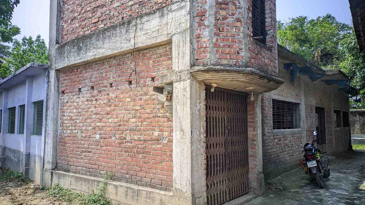 প্রধান উপদেষ্টা পদত্যাগ করবেন না: ফাইজ তাইয়েব আহমেদ