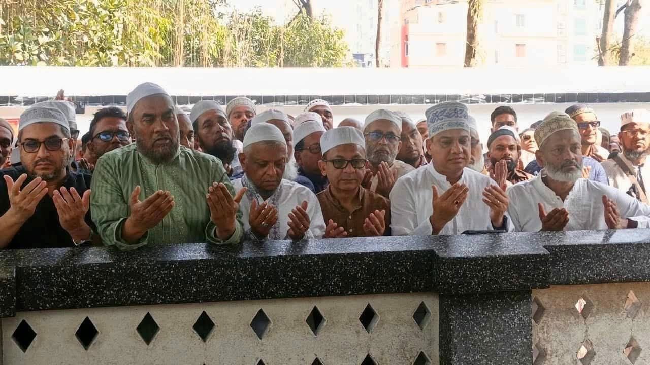 প্রধান উপদেষ্টা পদত্যাগ করবেন না: ফাইজ তাইয়েব আহমেদ