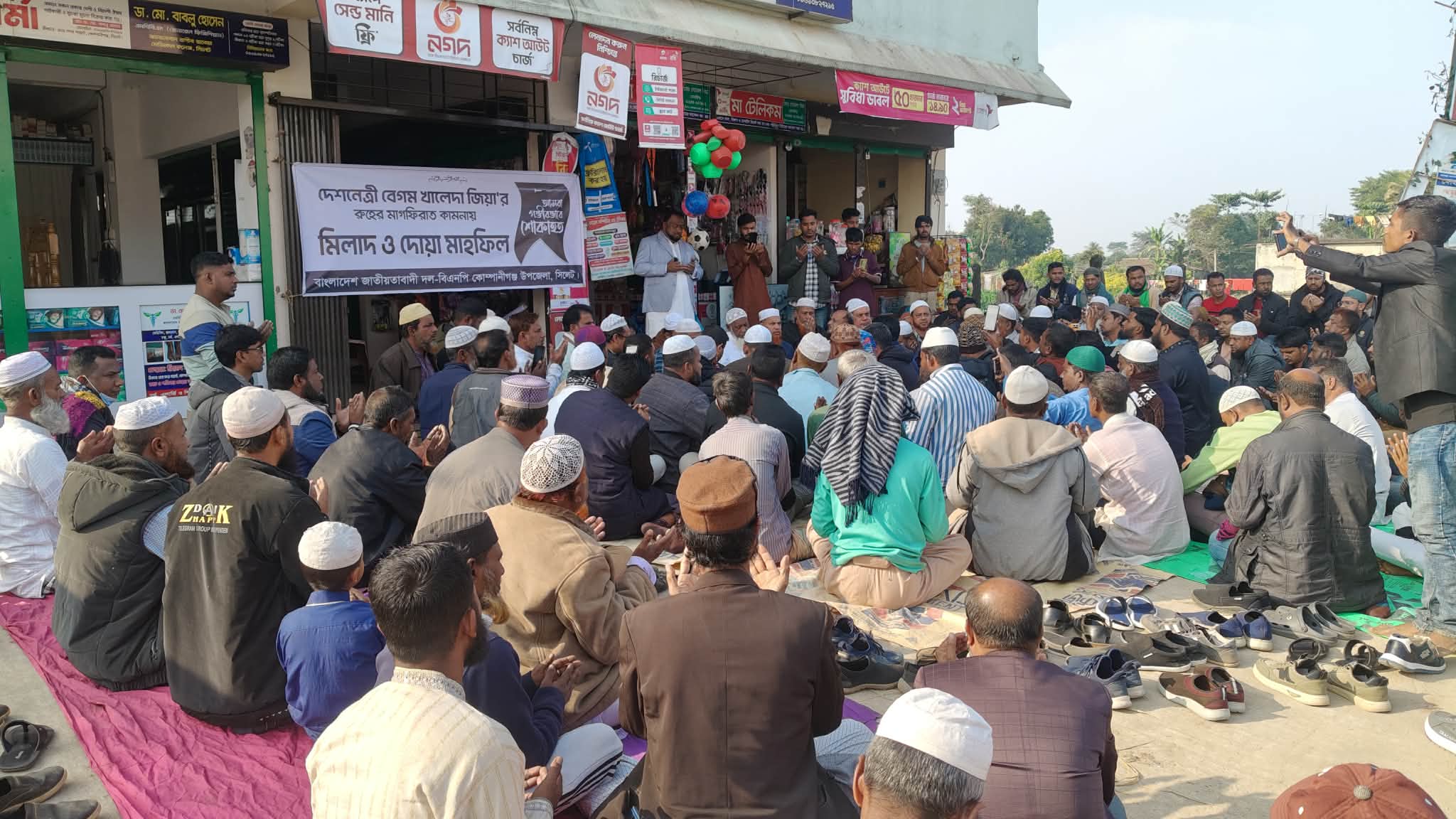 প্রধান উপদেষ্টা পদত্যাগ করবেন না: ফাইজ তাইয়েব আহমেদ