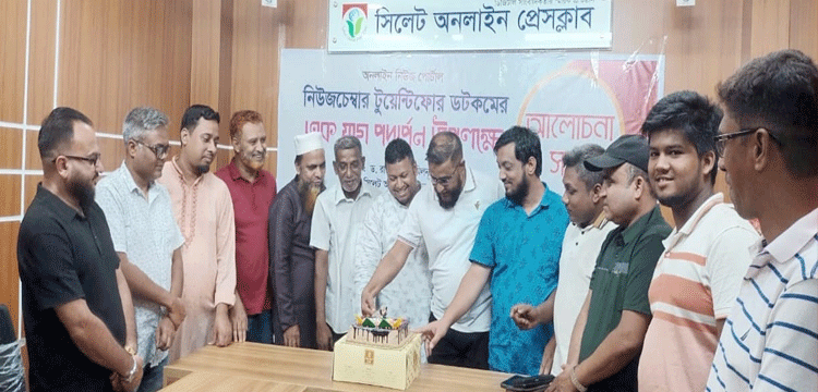 প্রধান উপদেষ্টা পদত্যাগ করবেন না: ফাইজ তাইয়েব আহমেদ