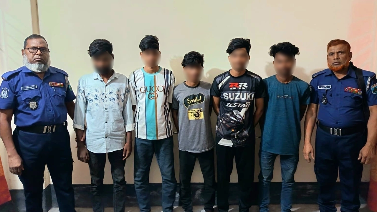 প্রধান উপদেষ্টা পদত্যাগ করবেন না: ফাইজ তাইয়েব আহমেদ