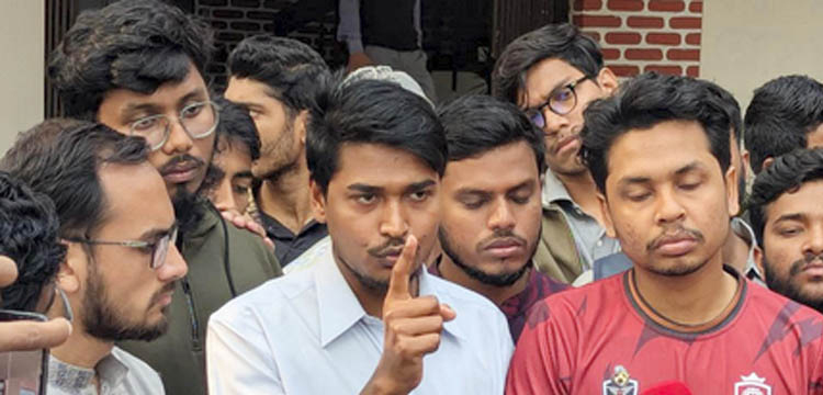 প্রধান উপদেষ্টা পদত্যাগ করবেন না: ফাইজ তাইয়েব আহমেদ