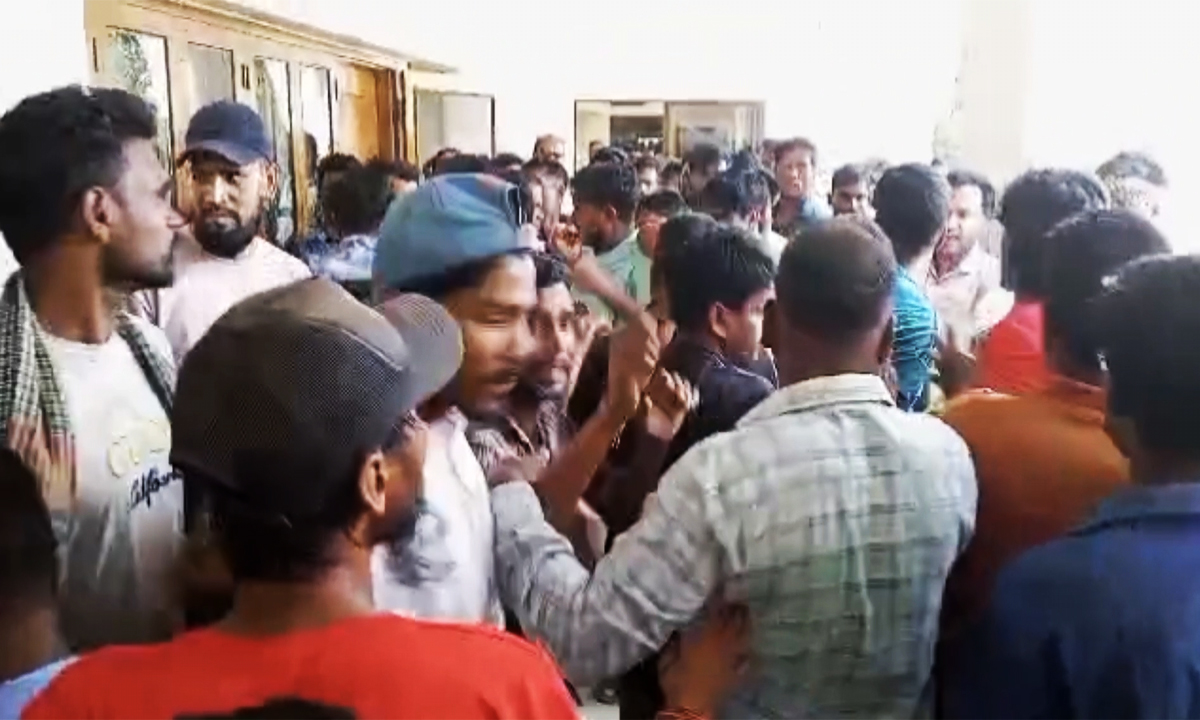 প্রধান উপদেষ্টা পদত্যাগ করবেন না: ফাইজ তাইয়েব আহমেদ