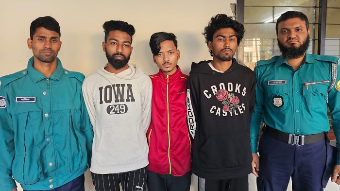 প্রধান উপদেষ্টা পদত্যাগ করবেন না: ফাইজ তাইয়েব আহমেদ