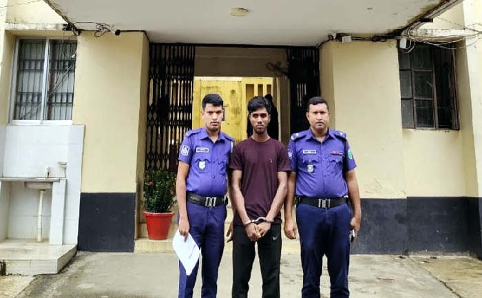 প্রধান উপদেষ্টা পদত্যাগ করবেন না: ফাইজ তাইয়েব আহমেদ