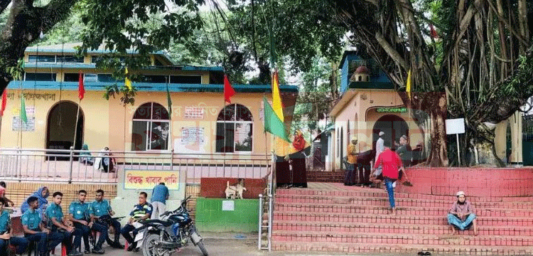 প্রধান উপদেষ্টা পদত্যাগ করবেন না: ফাইজ তাইয়েব আহমেদ