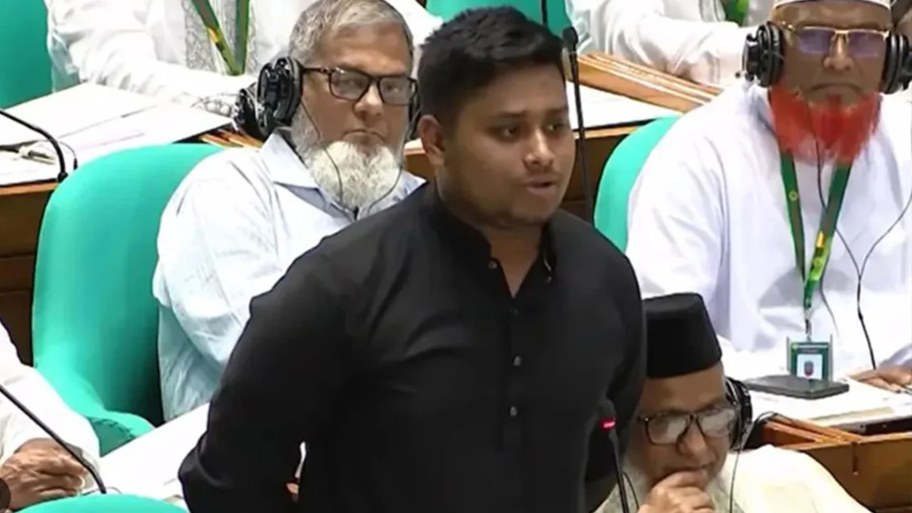 প্রধান উপদেষ্টা পদত্যাগ করবেন না: ফাইজ তাইয়েব আহমেদ