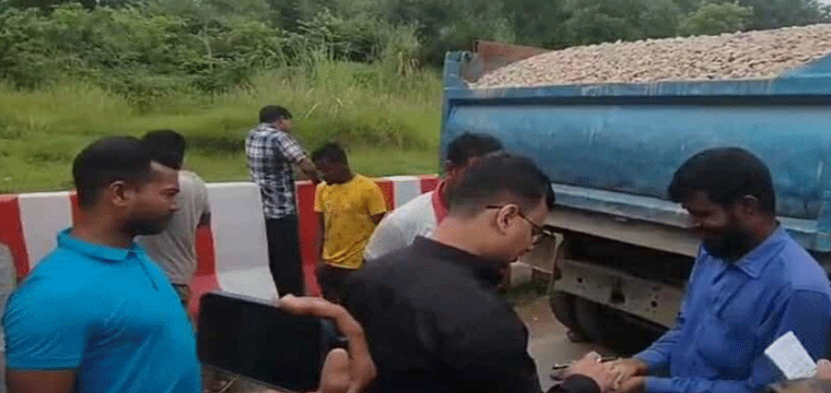 প্রধান উপদেষ্টা পদত্যাগ করবেন না: ফাইজ তাইয়েব আহমেদ