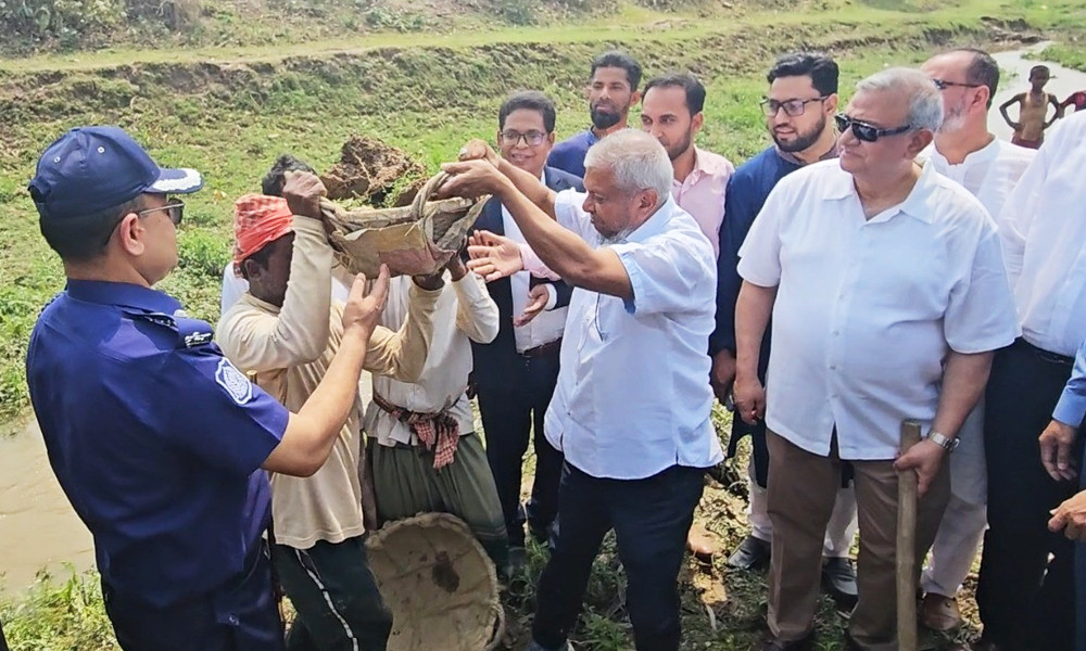 প্রধান উপদেষ্টা পদত্যাগ করবেন না: ফাইজ তাইয়েব আহমেদ