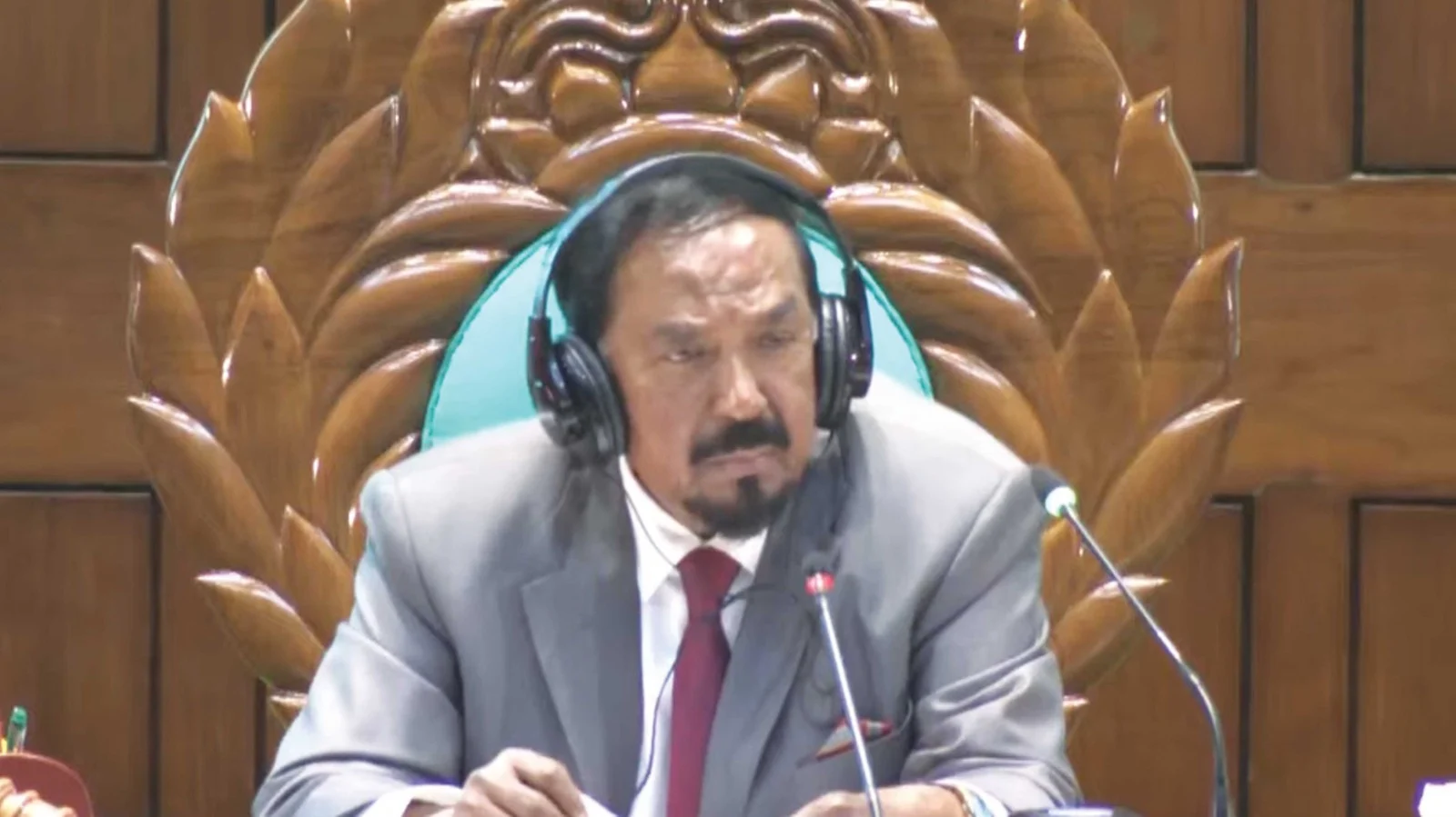 প্রধান উপদেষ্টা পদত্যাগ করবেন না: ফাইজ তাইয়েব আহমেদ