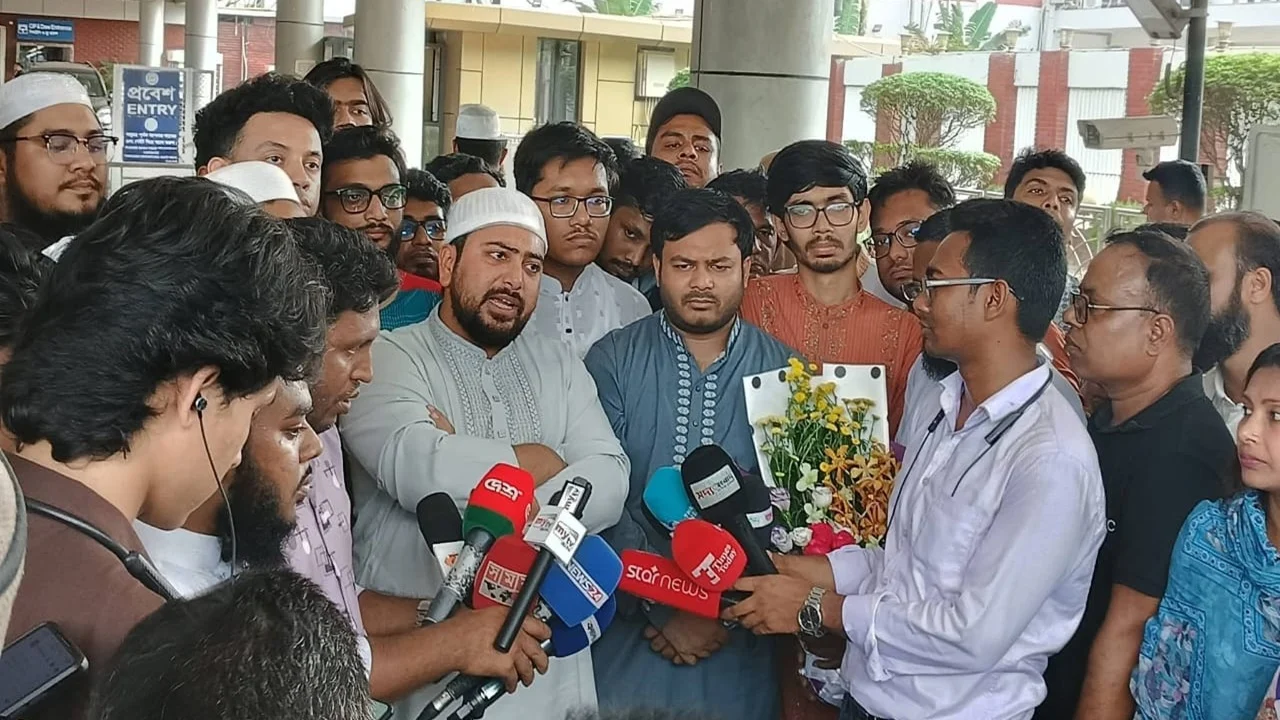 প্রধান উপদেষ্টা পদত্যাগ করবেন না: ফাইজ তাইয়েব আহমেদ