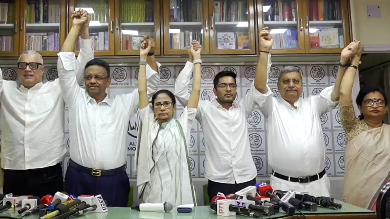 প্রধান উপদেষ্টা পদত্যাগ করবেন না: ফাইজ তাইয়েব আহমেদ