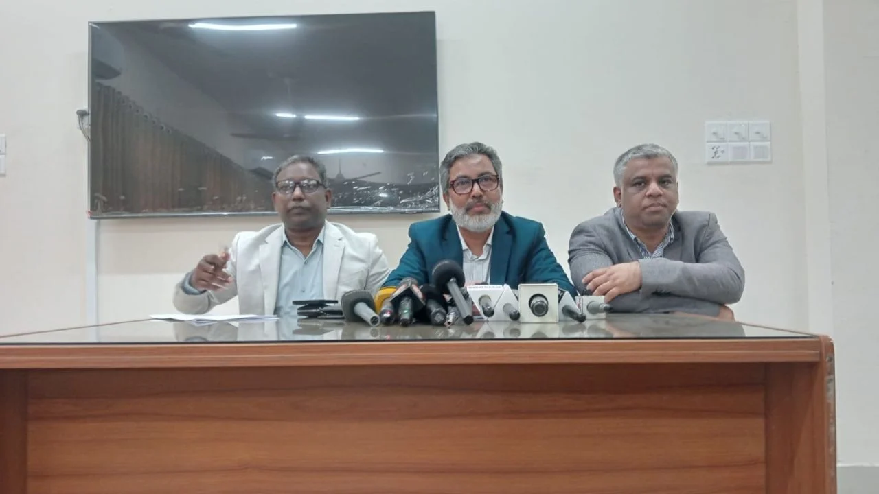 প্রধান উপদেষ্টা পদত্যাগ করবেন না: ফাইজ তাইয়েব আহমেদ