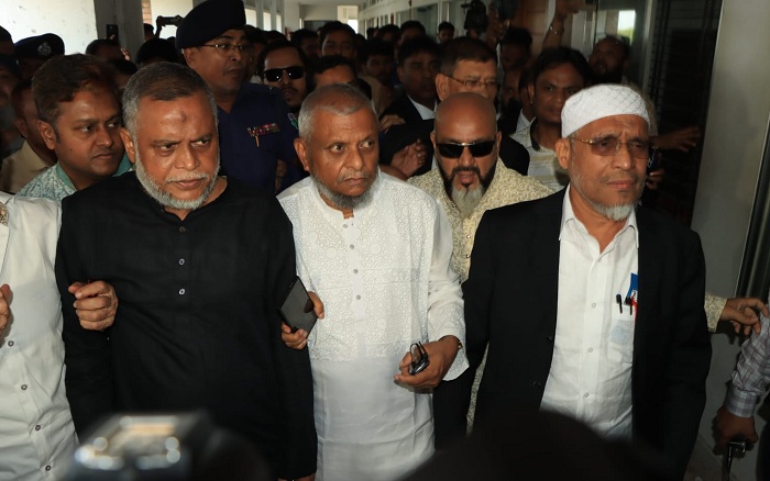 প্রধান উপদেষ্টা পদত্যাগ করবেন না: ফাইজ তাইয়েব আহমেদ