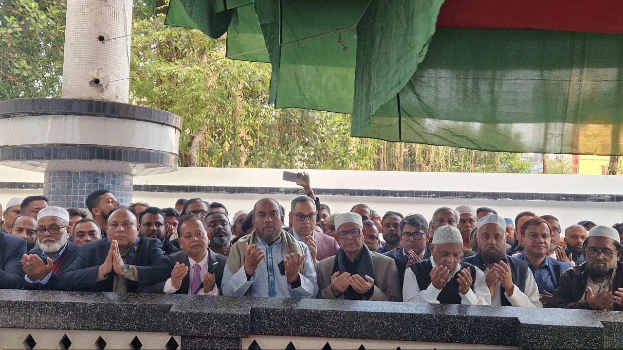 প্রধান উপদেষ্টা পদত্যাগ করবেন না: ফাইজ তাইয়েব আহমেদ
