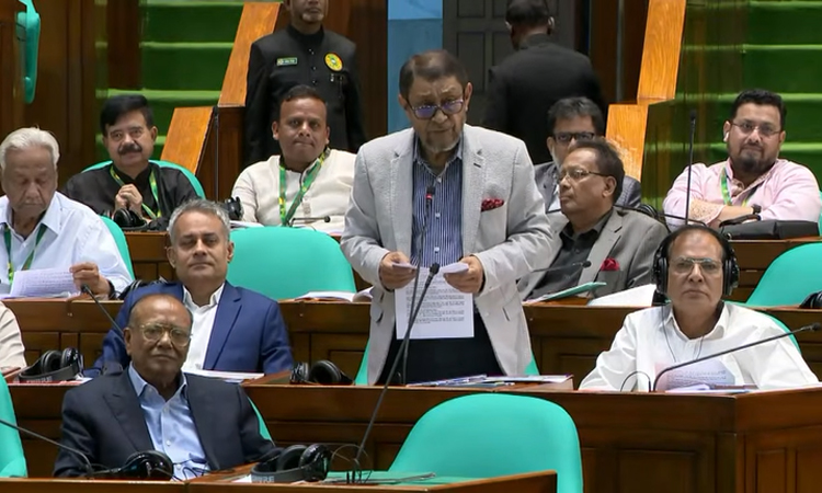 প্রধান উপদেষ্টা পদত্যাগ করবেন না: ফাইজ তাইয়েব আহমেদ