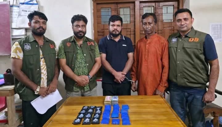 প্রধান উপদেষ্টা পদত্যাগ করবেন না: ফাইজ তাইয়েব আহমেদ