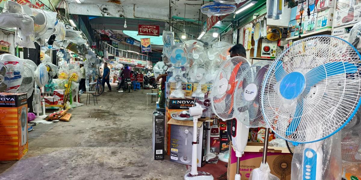 প্রধান উপদেষ্টা পদত্যাগ করবেন না: ফাইজ তাইয়েব আহমেদ