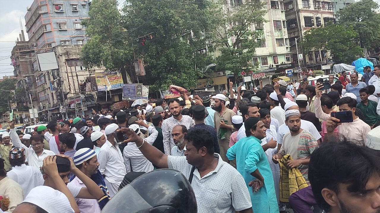 প্রধান উপদেষ্টা পদত্যাগ করবেন না: ফাইজ তাইয়েব আহমেদ