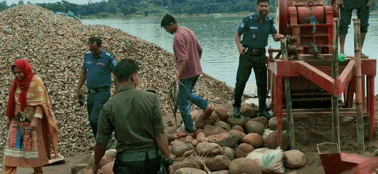 প্রধান উপদেষ্টা পদত্যাগ করবেন না: ফাইজ তাইয়েব আহমেদ