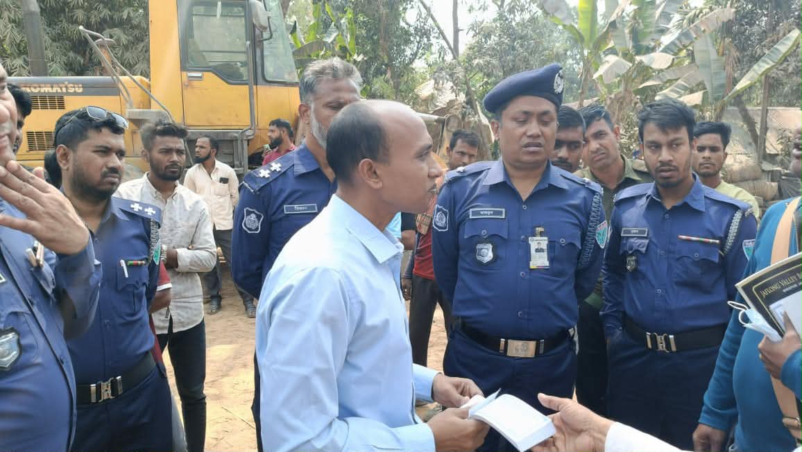 প্রধান উপদেষ্টা পদত্যাগ করবেন না: ফাইজ তাইয়েব আহমেদ