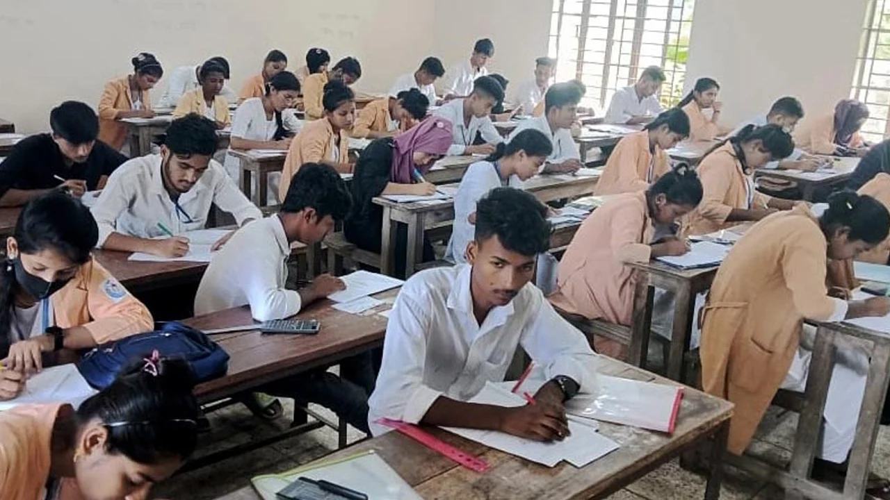 প্রধান উপদেষ্টা পদত্যাগ করবেন না: ফাইজ তাইয়েব আহমেদ