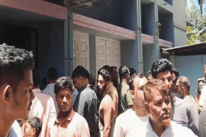 সিলেট নগরের একটি বাসা থেকে তিনজনের গলাকাটা মরদেহ উদ্ধার