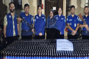গোয়াইনঘাটে ধানের গোলার ভেতর থেকে নারীসহ ১২০৫ বোতল ফেনসিডিল উদ্ধার