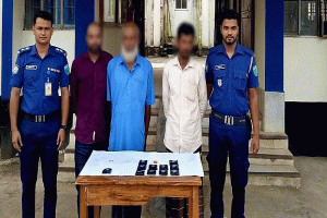 জকিগঞ্জে পৃথক অভিযানে ২১০০ ইয়াবাসহ গ্রেপ্তার ৩