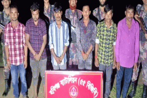 চুনারুঘাট সীমান্তে ৬ বাংলাদেশি আটক
