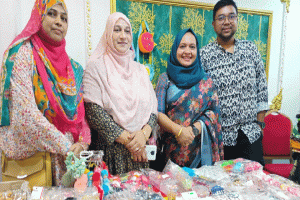 গ্রাসরুটস’র নারী উদ্যোক্তা পন্য মেলা পরিদর্শন করলেন শাহানা আক্তার