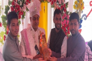 কুলাউড়ায় বন্ধুর বিয়েতে উপহার ২ লিটার অকটেন