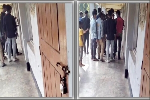 দোয়ারাবাজারে নির্বাচনী পরীক্ষায় ৭ বিষয়ে ফেল করে স্কুলে তালা দিলো শিক্ষার্থী