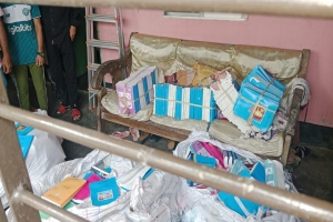 দিরাইয়ে মাদ্রাসার সরকারি বই ভাঙারি দোকানে বিক্রি: দপ্তরি আটক