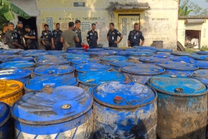 ১ লাখ ৬৫ হাজার লিটার ভোজ্য তেল জব্দ ও জরিমানা