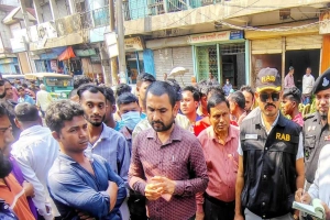 শ্রীমঙ্গলে ১৬ টাকার লেবু ৮০ টাকায় বিক্রি: ৬ প্রতিষ্ঠানকে ৪৩ হাজার টাকা জরিমানা