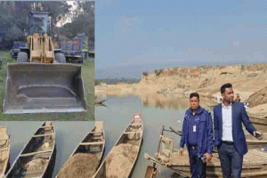 গোয়াইনঘাটে অবৈধ বালু উত্তোলনবিরোধী অভিযান, ড্রেজার জব্দ