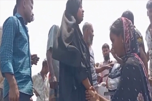 ফেসবুক প্রেমে ঘরছাড়া দুই তরুণী, তাহিরপুরে তোলপাড়