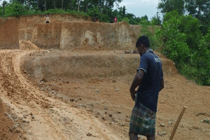 সিলেটে টিলা কাটার দায়ে পৃথক মামলায় আসামী ১৬ জন