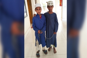 চুনারুঘাটে মাদ্রাসার দুই ছাত্রের পায়ে শিকল