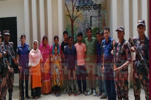 কুলাউড়া সীমান্তে পুশইন হওয়া ১০ বাংলাদেশিকে স্বজনদের কাছে হস্তান্তর