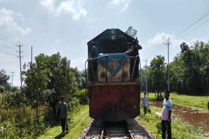 পারাবত এক্সপ্রেসের ইঞ্জিন বিকল, সিলেট রুটে ট্রেন চলাচল বন্ধ