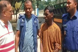 সুনামগঞ্জে ২৬ লাখ ৮০ হাজার ভারতীয় নাসির বিড়িসহ পিকআপ জব্দ,গ্রেফতার ১