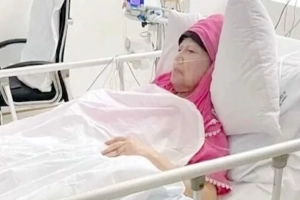 খালেদা জিয়ার বিদেশ যাত্রা স্থগিত