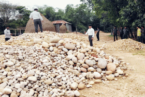 কোম্পানীগঞ্জে ৯৬ হাজার ঘনফুট পাথর জব্দ