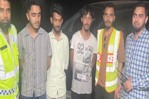 সিলেটে পেট্রোল পাম্প কর্মচারীকে ছুরিকাঘাত: তিন যুবক গ্রেপ্তার